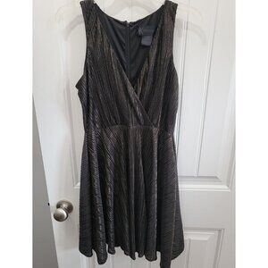 Kardashian Kollection V Neck black & gold shimmer cocktail dress (S)